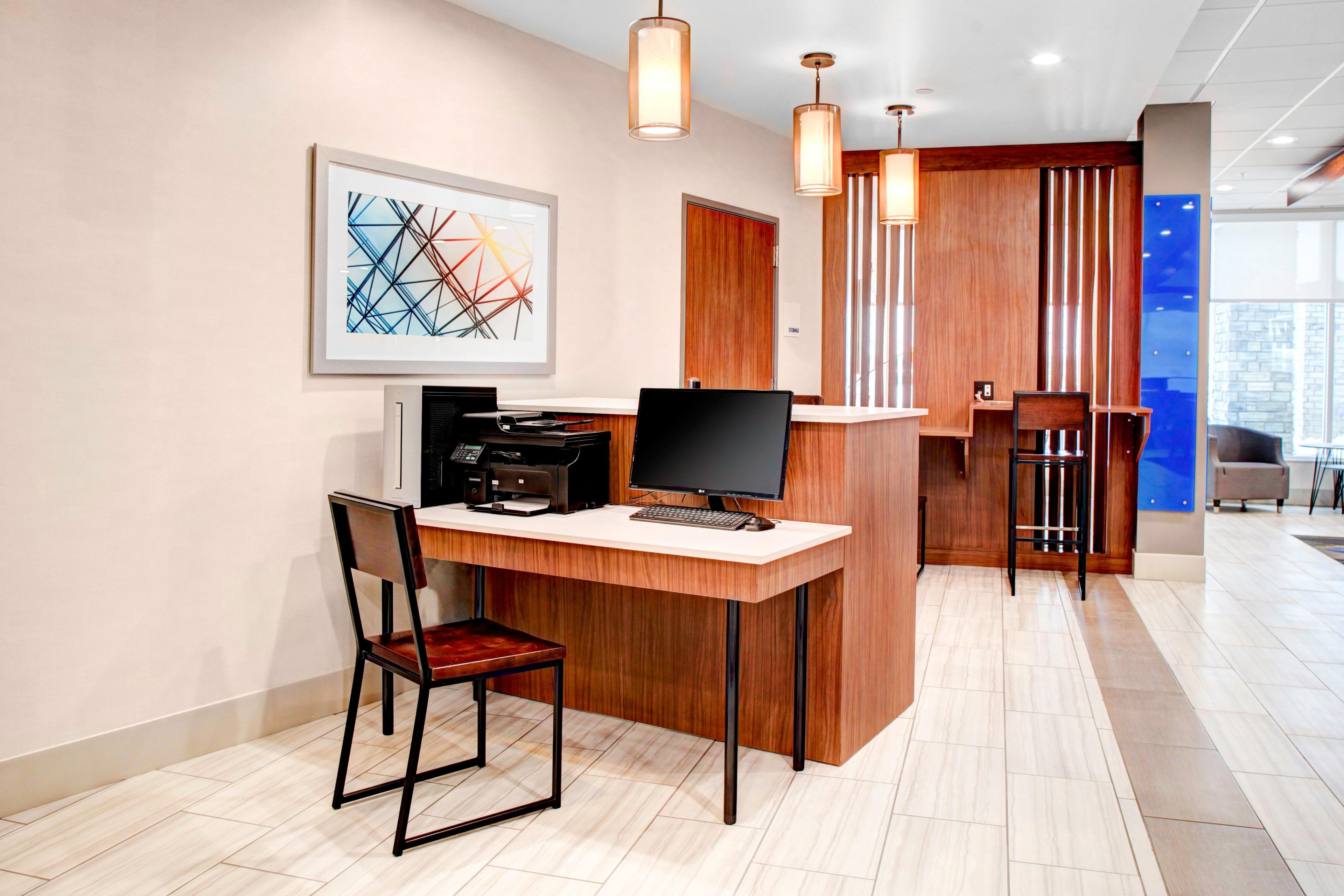 Holiday Inn Express & Suites Coldwater By Ihg Bagian luar foto