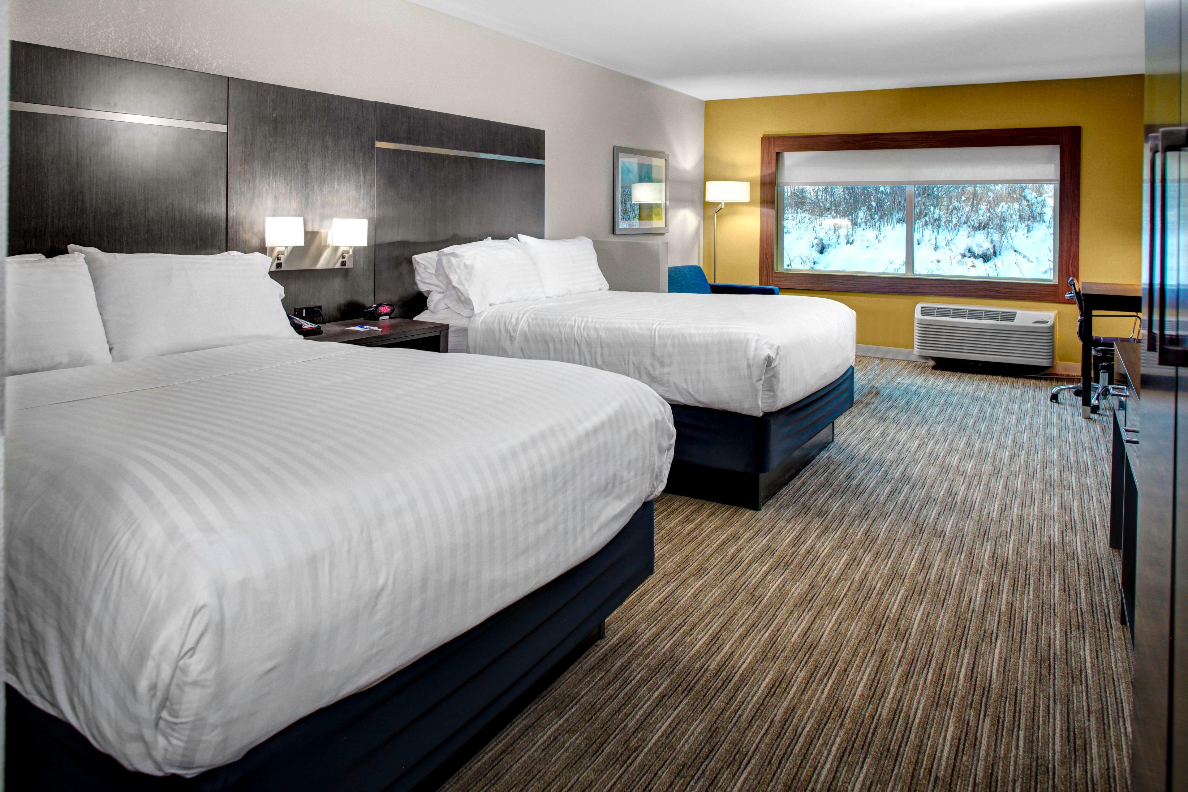 Holiday Inn Express & Suites Coldwater By Ihg Bagian luar foto